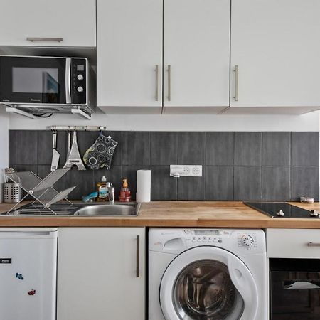 Appartement De La Motte - Welkeys Париж Екстериор снимка