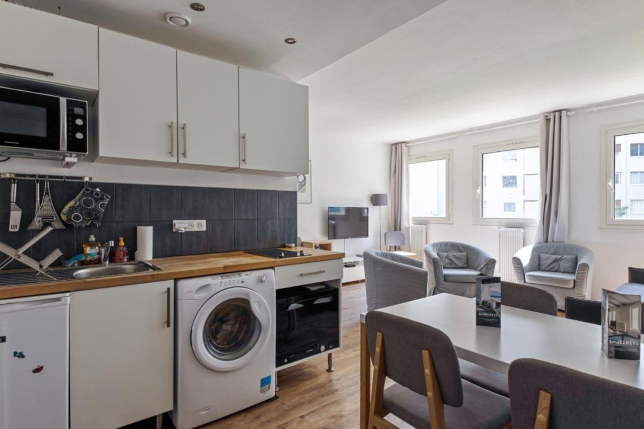 Appartement De La Motte - Welkeys Париж Екстериор снимка